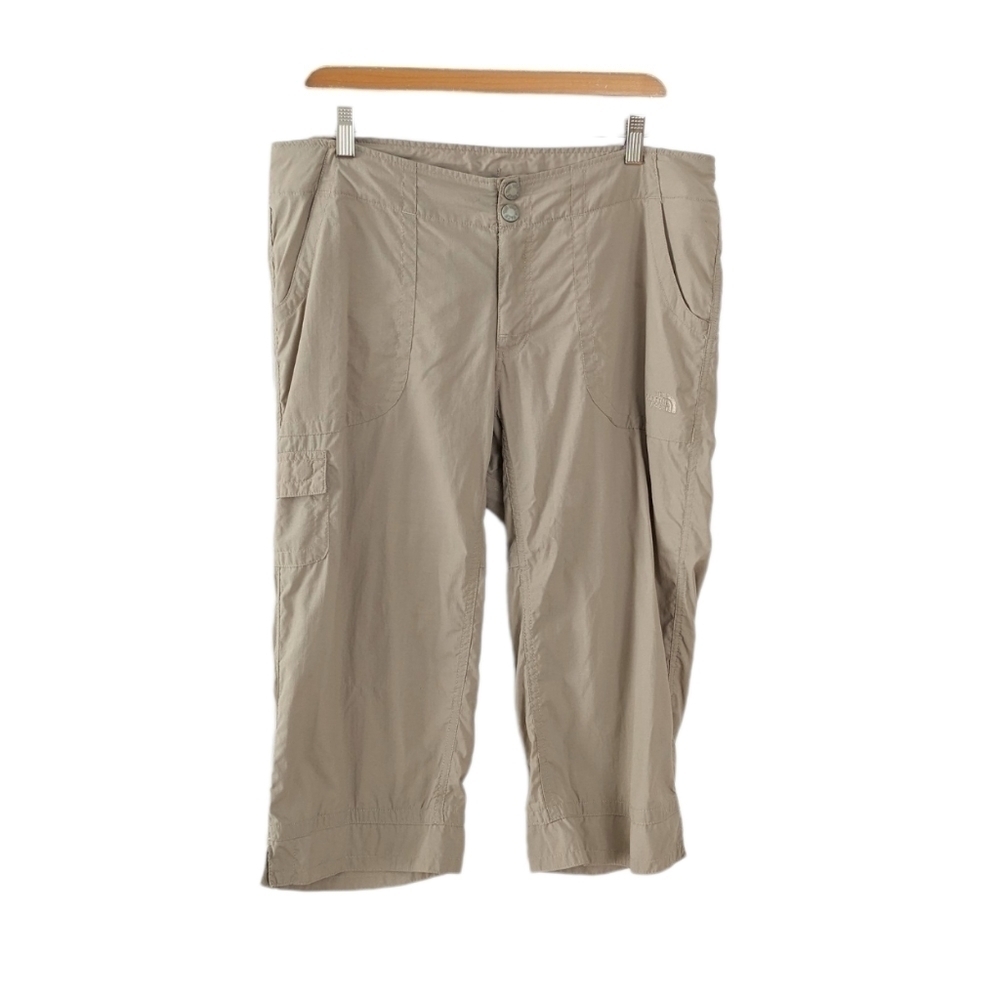 THE North Face Hiking Capris sand tan color Size 14 @i